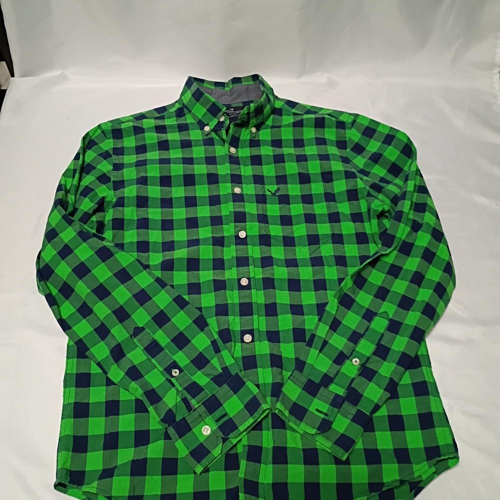 American Eagle Outfitters Green and Black Checkered Men's Shirt